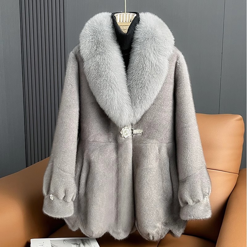 妈妈金貂绒女士皮草外套冬中老年水貂绒狐狸毛领皮毛一体大衣短款